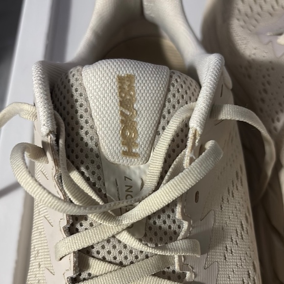 Hoka Cream Running Shoes, Size 11, Looks Like New - Picture 4 of 8